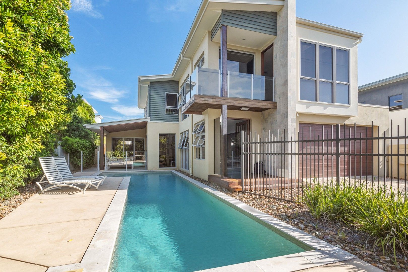 4 bedrooms House in 10 Beach Haven Place MOUNT COOLUM QLD, 4573