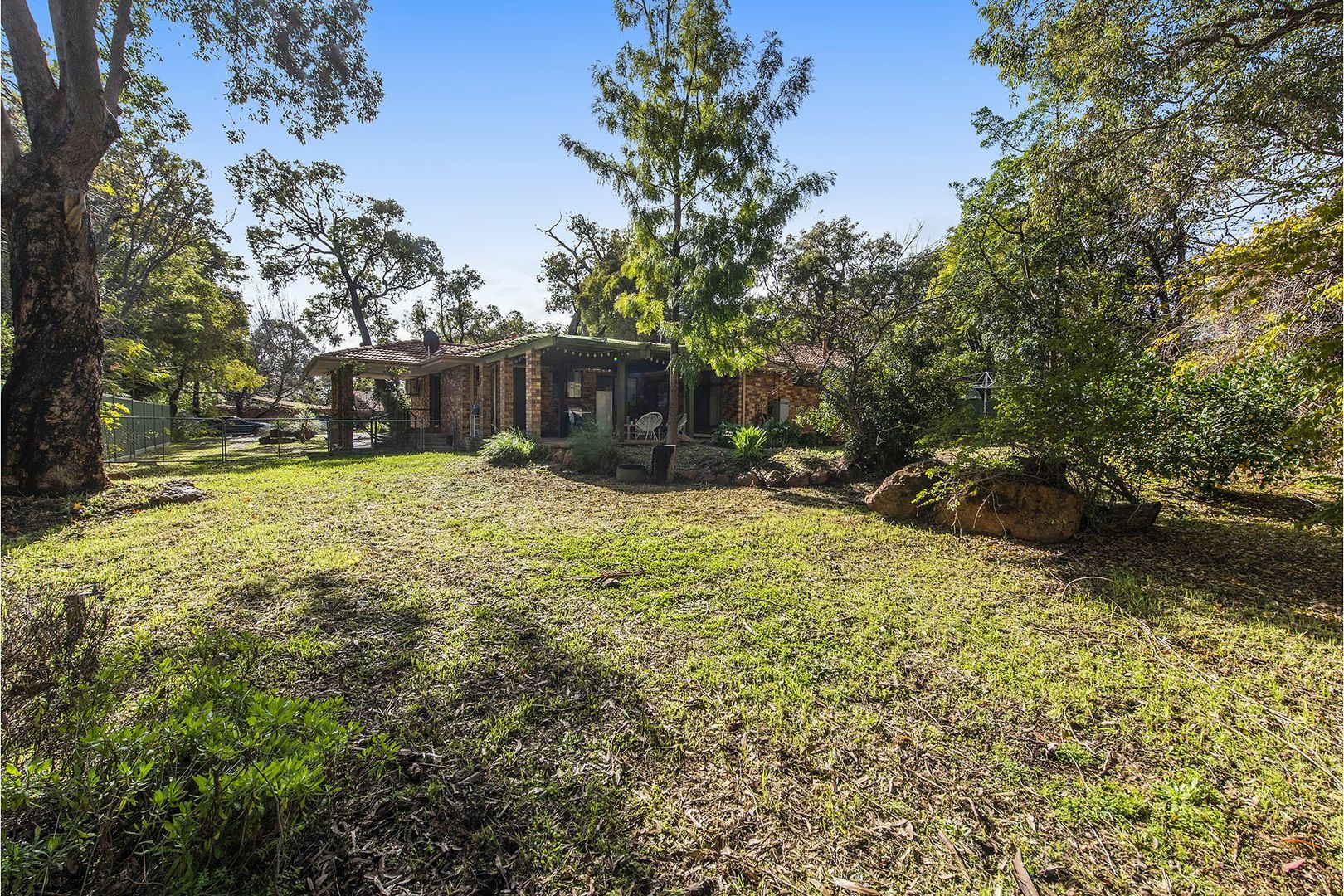 32 The Lane, Gooseberry Hill WA 6076, Image 2