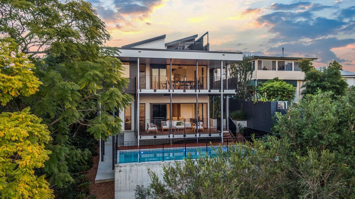 4 bedrooms House in 96 Camp Street TOOWONG QLD, 4066