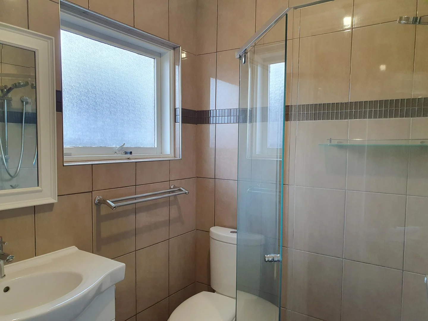 Additional image 8 of 2 Estcourt Road, Tennyson SA 5022