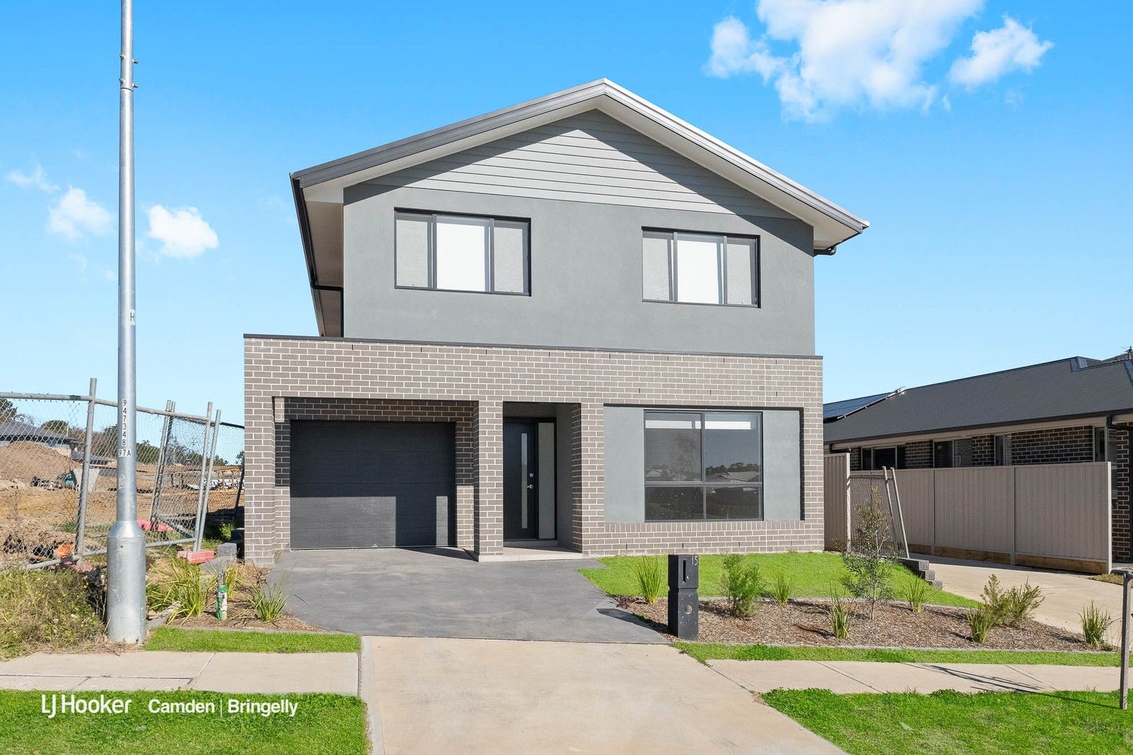 4 bedrooms House in 15 Barrett St GREGORY HILLS NSW, 2557