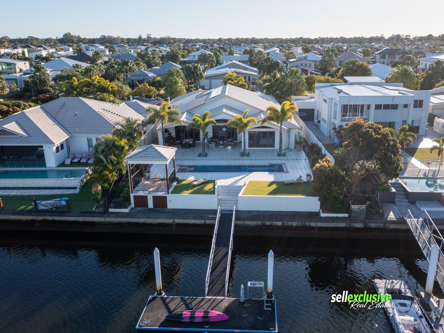 4 bedrooms House in 17 The Promontory BANKSIA BEACH QLD, 4507