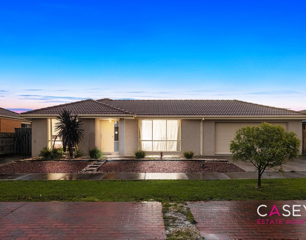 19 Fernisky Drive, Cranbourne East VIC 3977