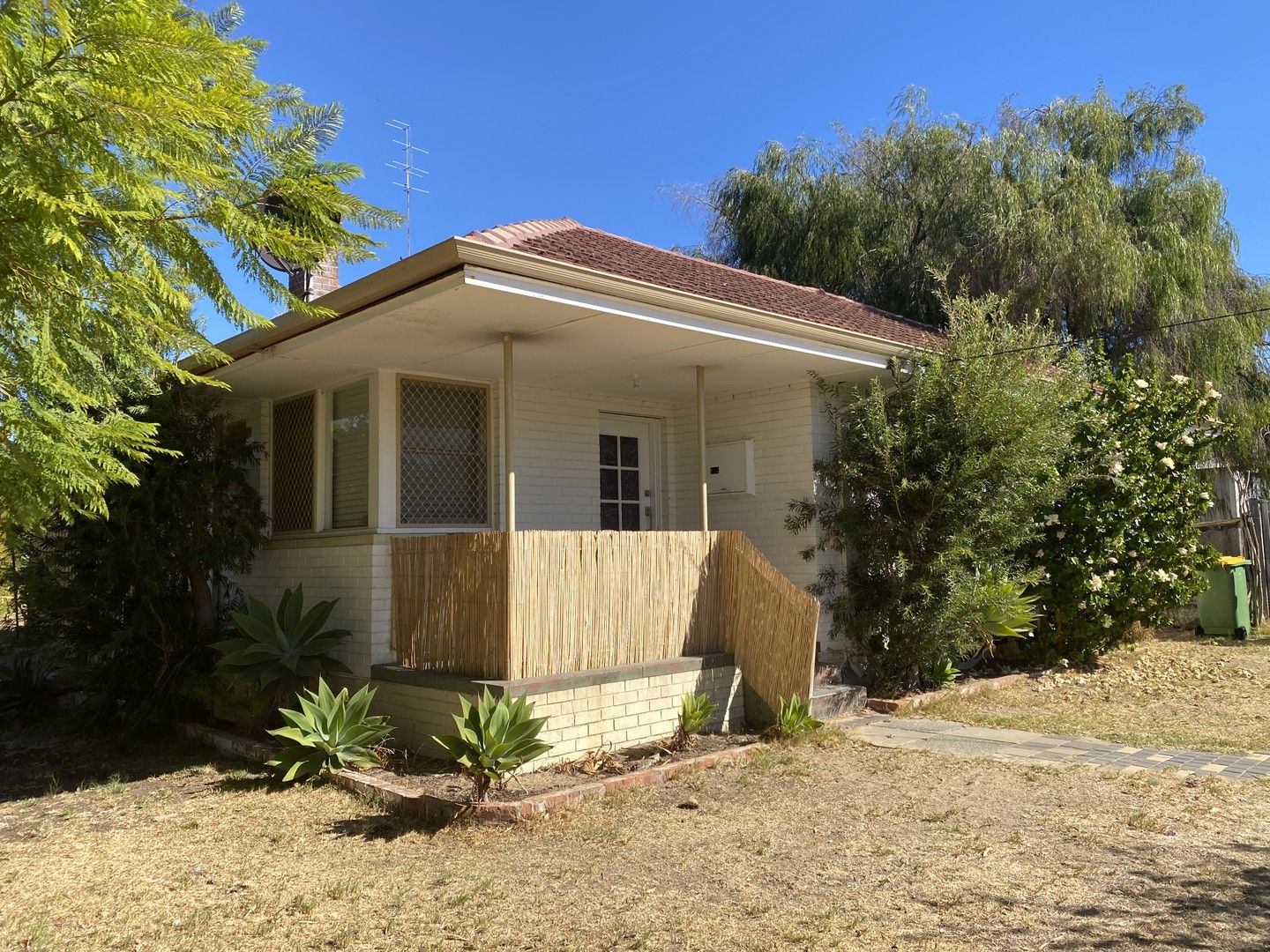 2 bedrooms House in 21 Island Queen St WITHERS WA, 6230