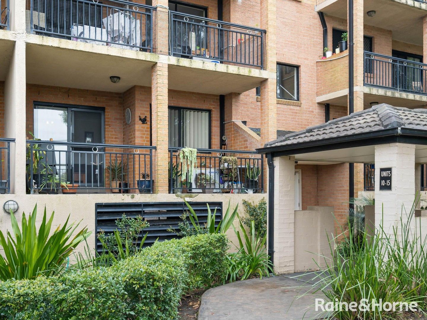 10/1921 Central Coast Highway, Gosford NSW 2250 Domain