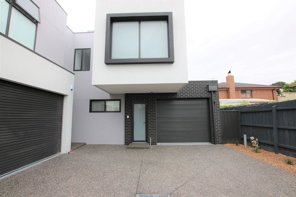 2 bedrooms Townhouse in 4/372 Gaffney Street PASCOE VALE VIC, 3044