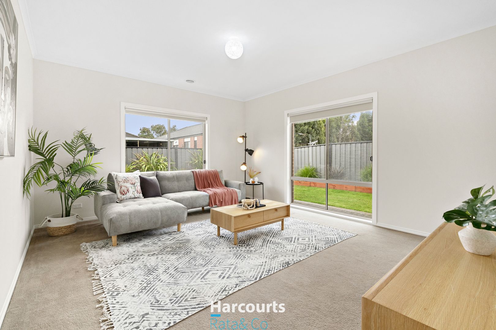 24 Cheltenham Close, Craigieburn VIC 3064, Image 2