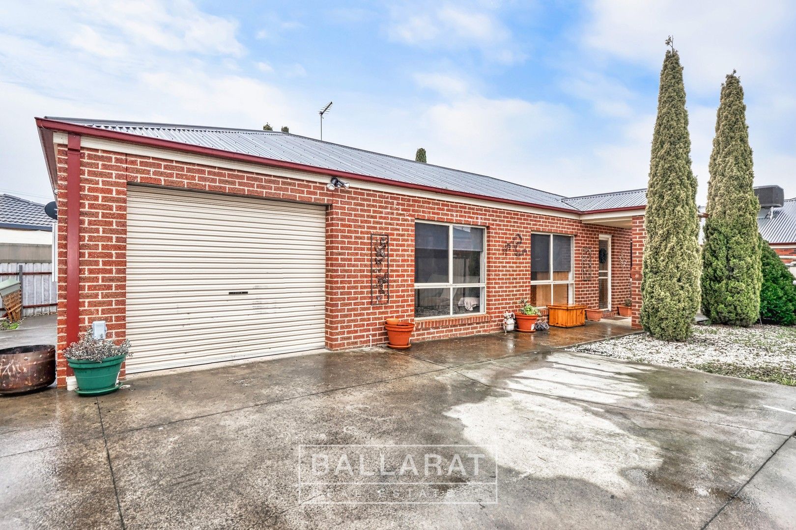 2/20 East Field Street, Maryborough VIC 3465, Image 0