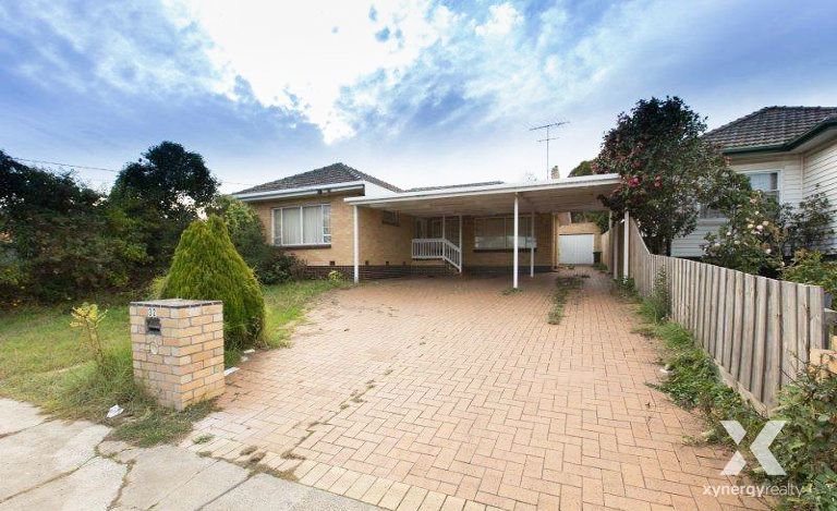 3 bedrooms House in 1/32 Winifred Street OAK PARK VIC, 3046