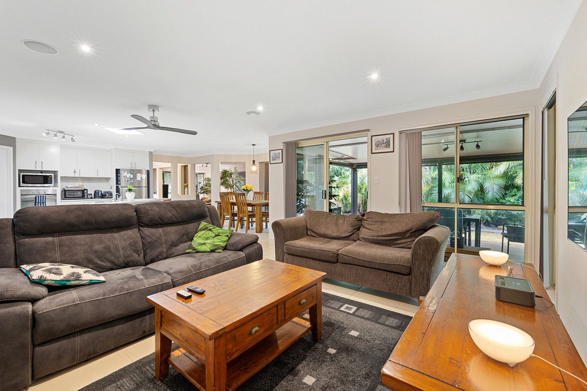 13 Attenborough Circuit, Redland Bay QLD 4165, Image 2