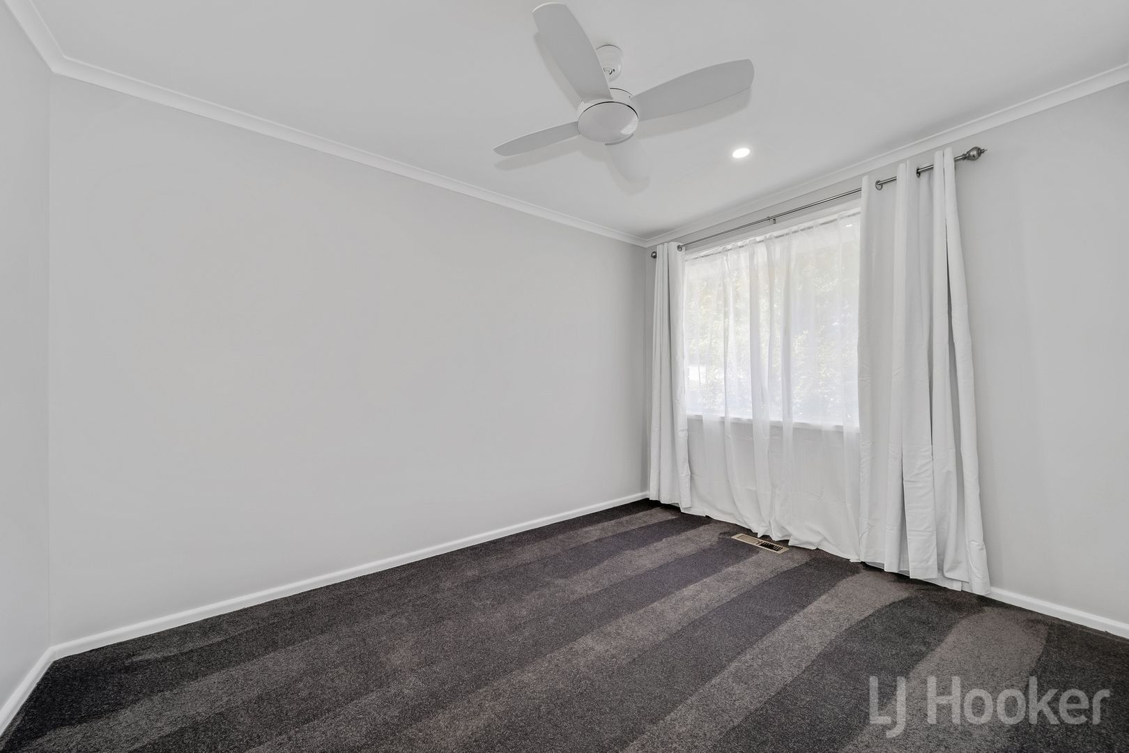 6 Laura Place, Karabar NSW 2620, Image 2