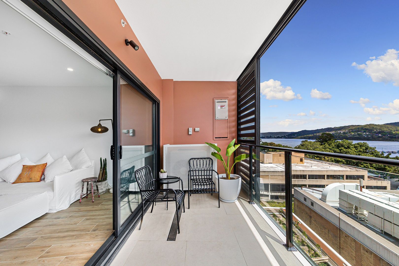 503/25 Mann Street, Gosford NSW 2250, Image 2