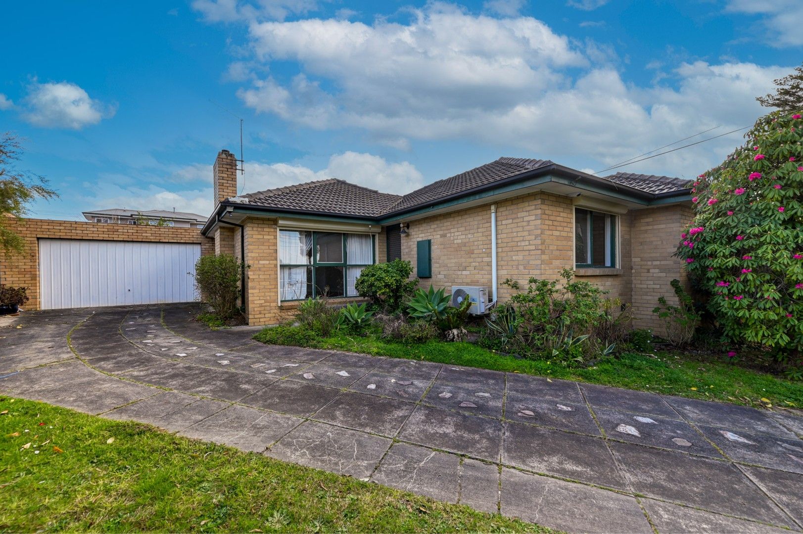 3 bedrooms House in 23 Marwarra Street RINGWOOD EAST VIC, 3135