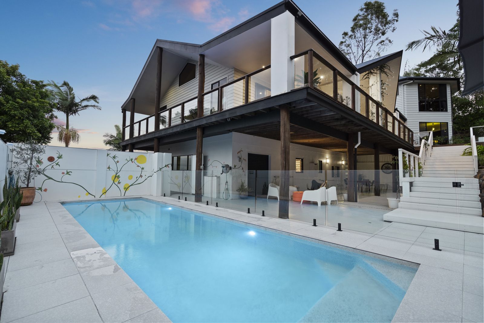 6 bedrooms House in 31 Annabelle Crescent UPPER COOMERA QLD, 4209