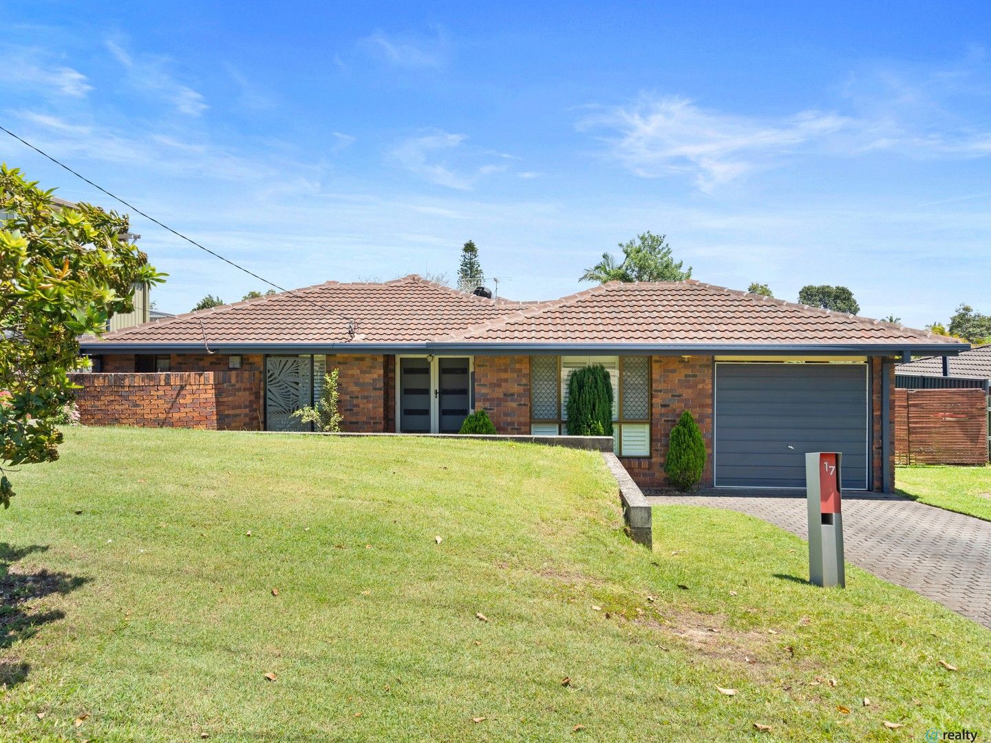 5 bedrooms House in 17 Carlisle Street ALEXANDRA HILLS QLD, 4161