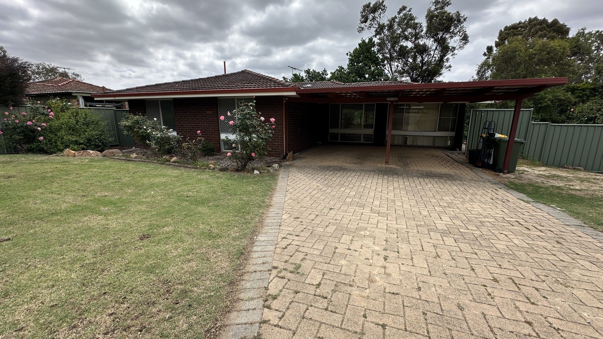 3 bedrooms House in 46 Ellis Road MOUNT NASURA WA, 6112