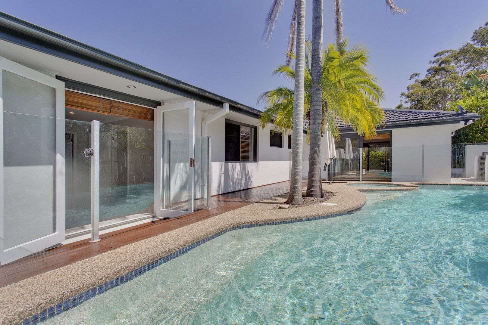 4 bedrooms House in 16 Aranda Drive FRENCHS FOREST NSW, 2086