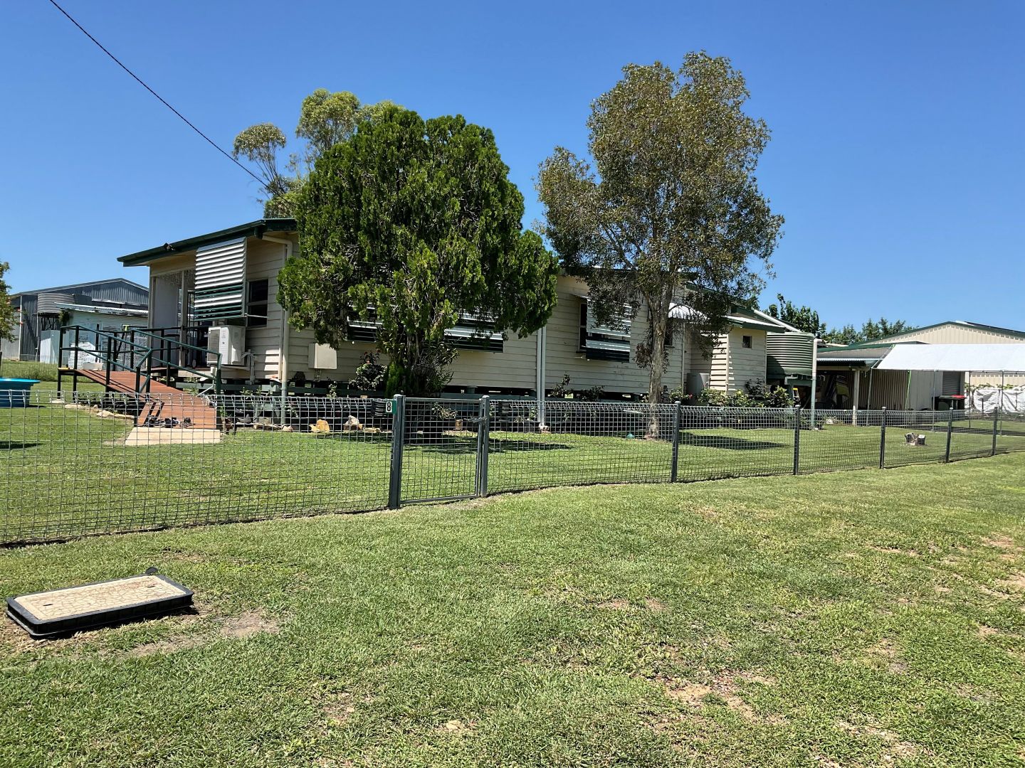 8 Crescent Avenue, Taroom QLD 4420 Domain