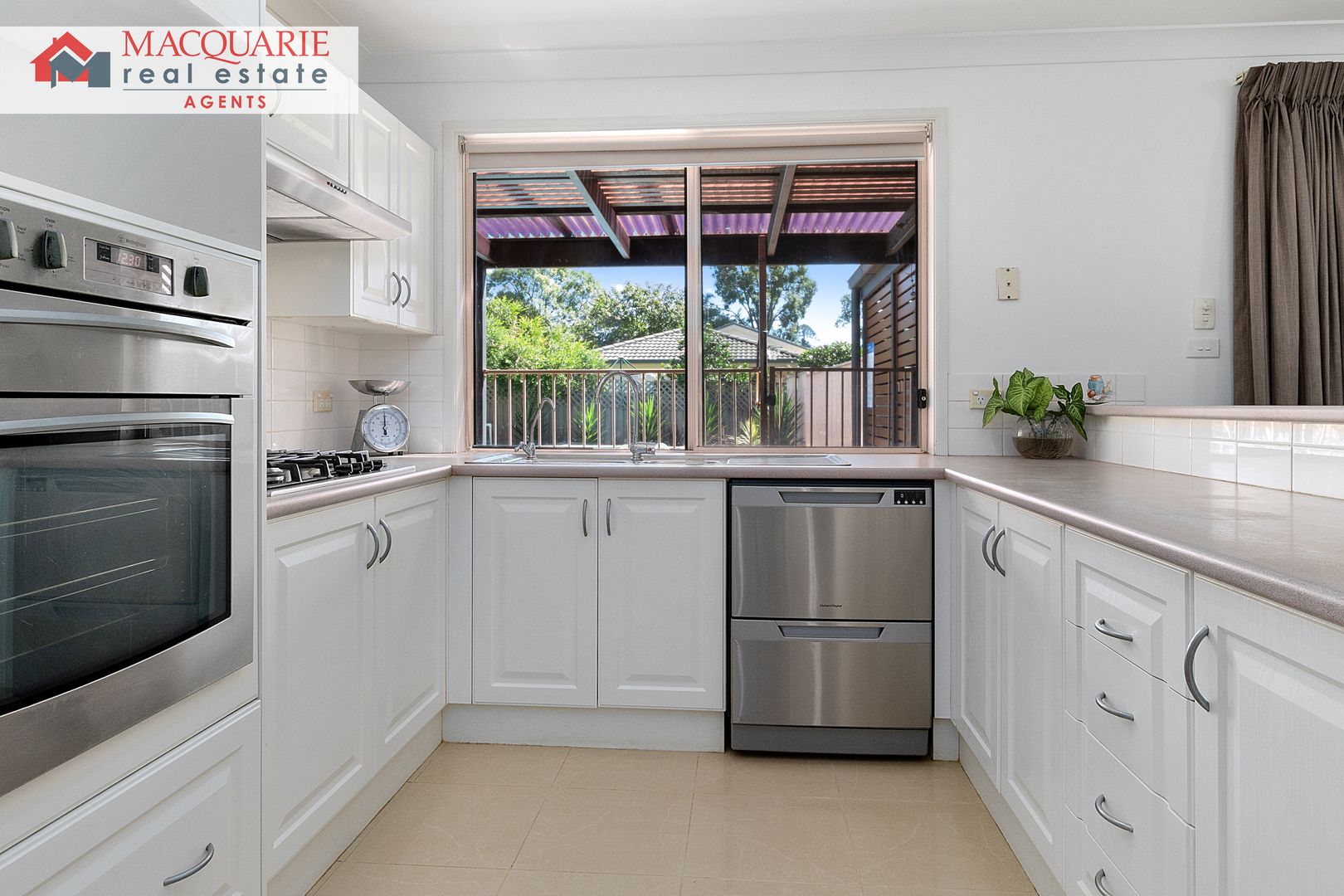18 Tate Crescent, Horningsea Park NSW 2171, Image 1