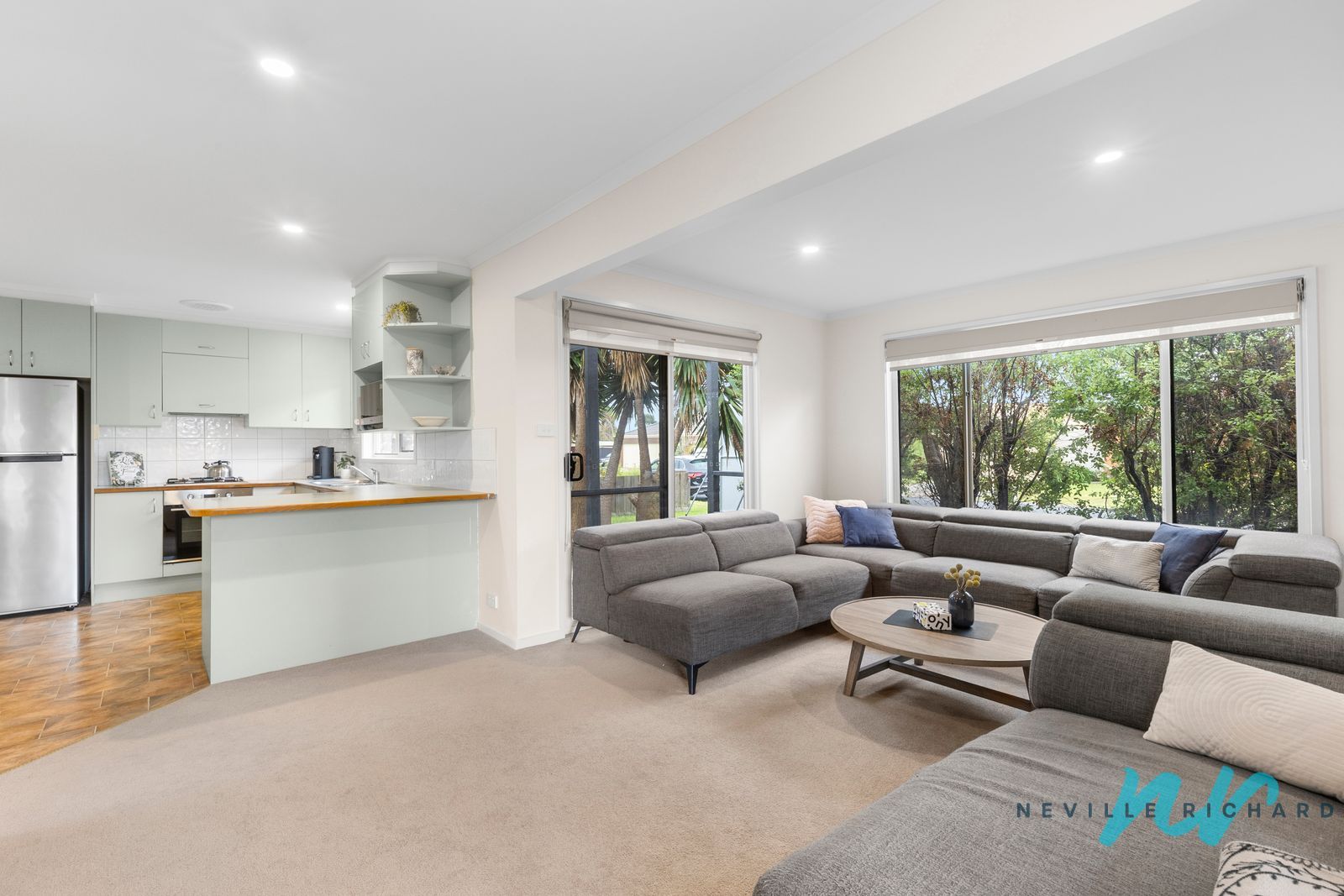 70 Lake View Crescent, St Leonards VIC 3223, Image 2