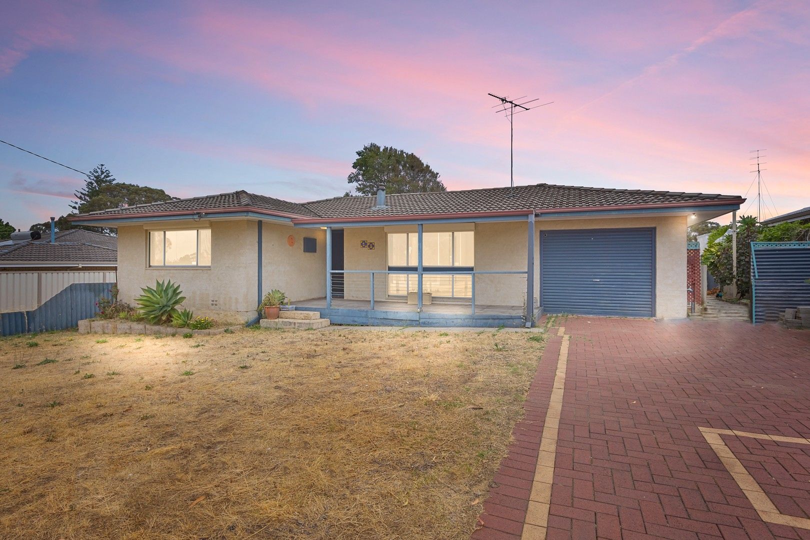 3 bedrooms House in 15 Adam Road SOUTH BUNBURY WA, 6230