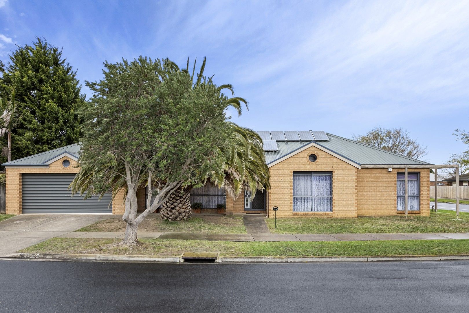 4 bedrooms House in 63 Homestead Drive ST ALBANS PARK VIC, 3219