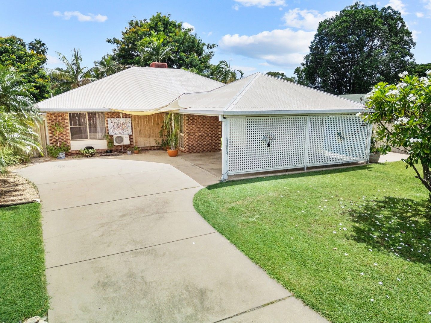 32 Jacqueline Drive, Emerald QLD 4720, Image 0