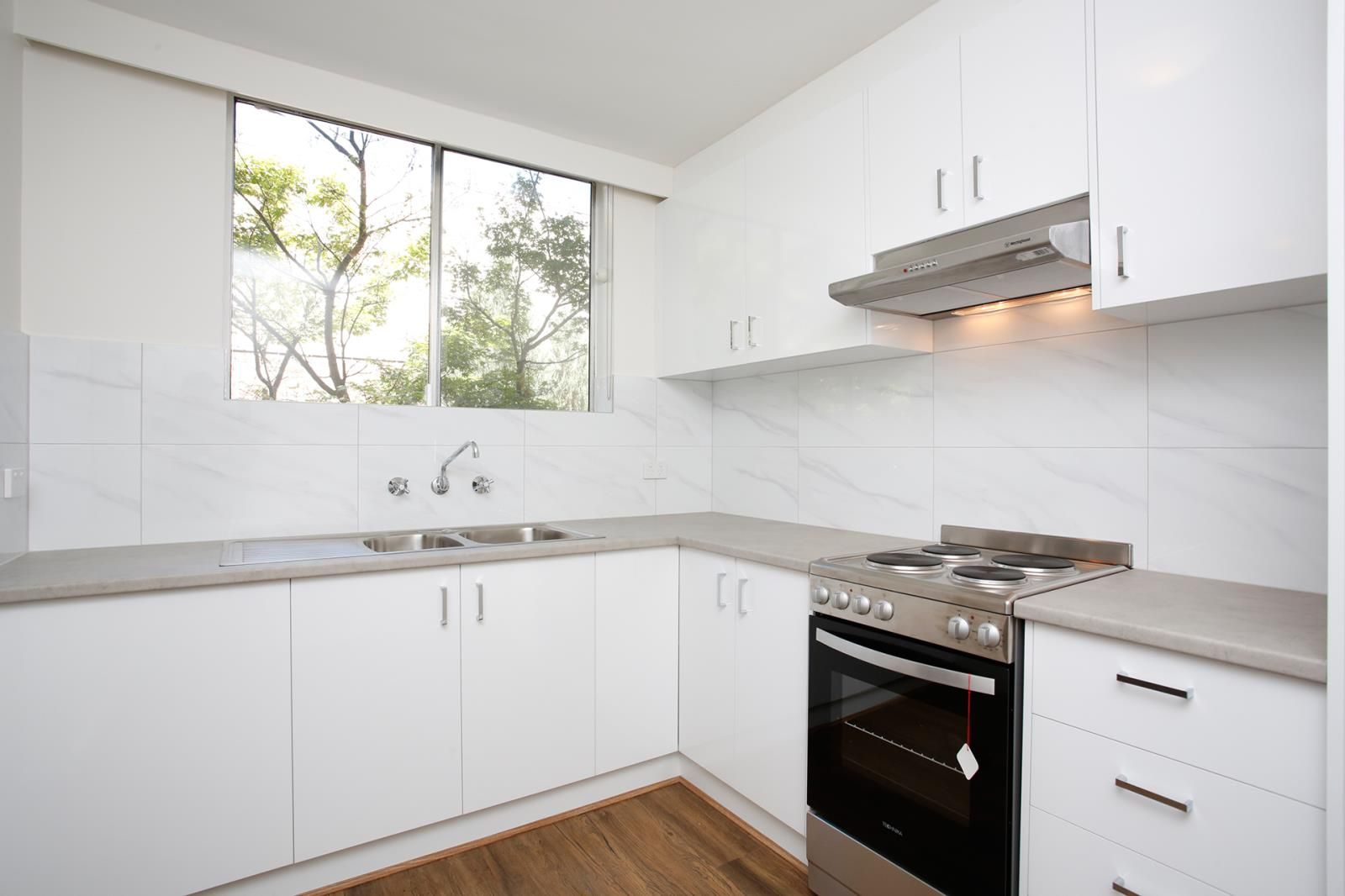 2 bedrooms Apartment / Unit / Flat in 7/7-9 James Avenue KEW VIC, 3101