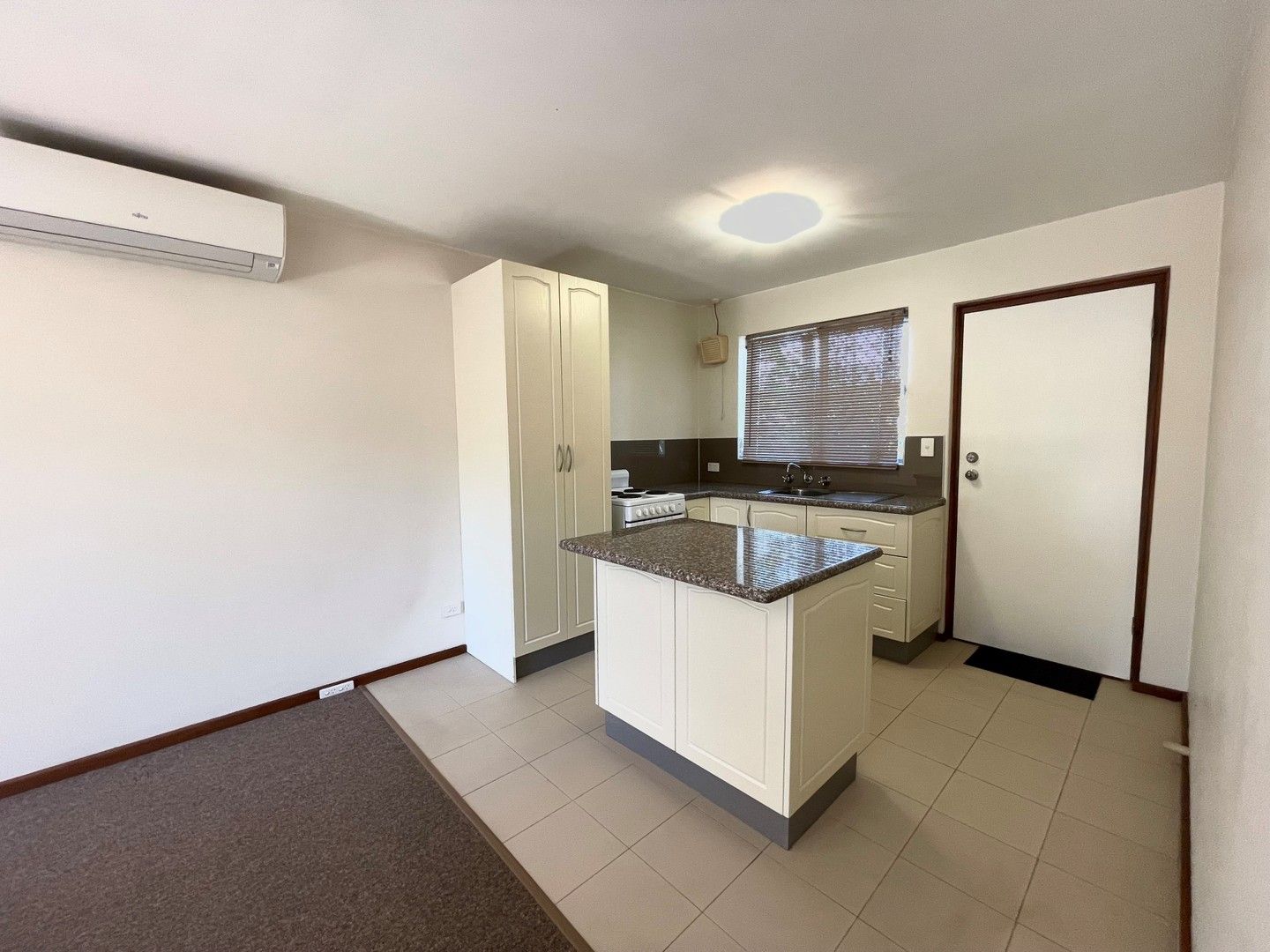 2 bedrooms Apartment / Unit / Flat in 7/81 Shakespeare Ave YOKINE WA, 6060