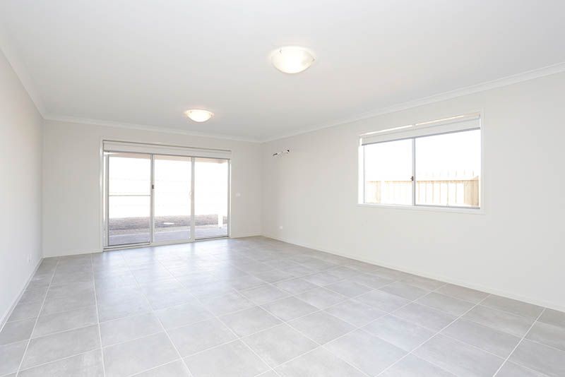 203 James Melrose Drive (Lot 242), Brookfield VIC 3338, Image 2