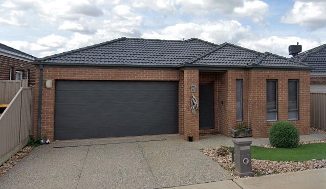 4 bedrooms House in 28 Lawrence Avenue HARKNESS VIC, 3337