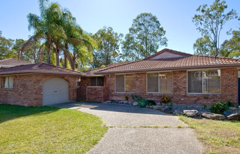 3 bedrooms House in 10 Quinton Court MOUNT WARREN PARK QLD, 4207