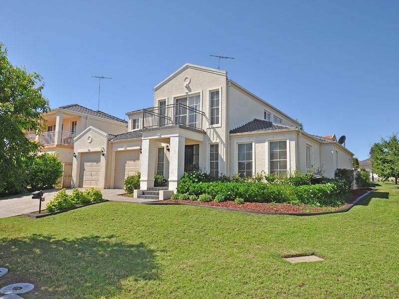 4 bedrooms House in 56 Drummond Road BEAUMONT HILLS NSW, 2155