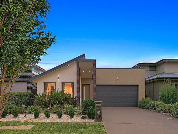 28 Helen Leonard Crescent, Forde ACT 2914