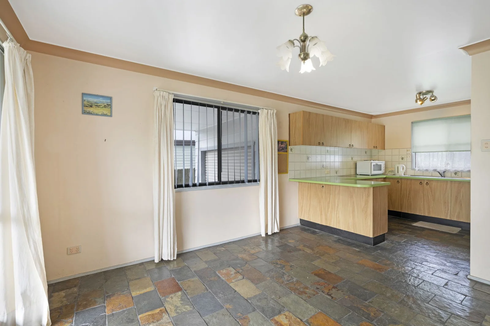 Additional image 4 of 5 Campbell Parade, Mannering Park NSW 2259