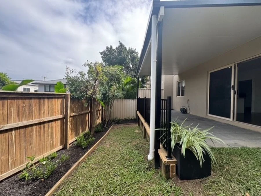 Additional image 11 of 2/18 Fourth Avenue, Labrador QLD 4215