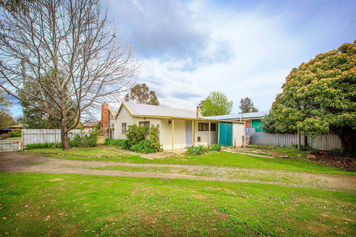 15 Burke Street, Chiltern VIC 3683, Image 2