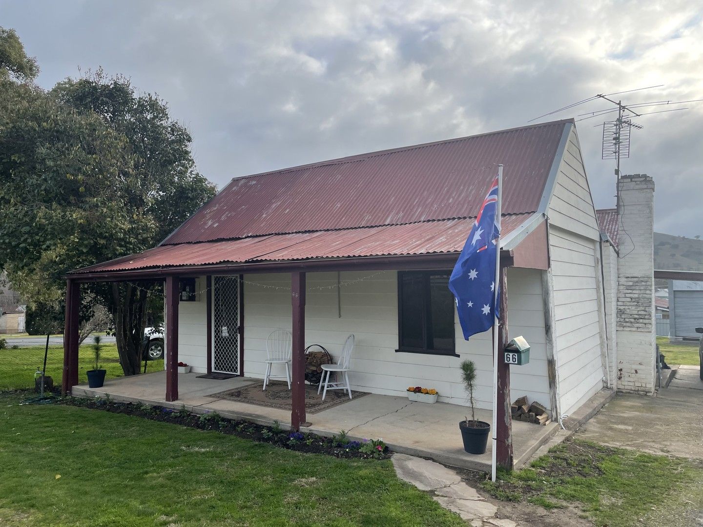 2 bedrooms House in 66 West Street GUNDAGAI NSW, 2722