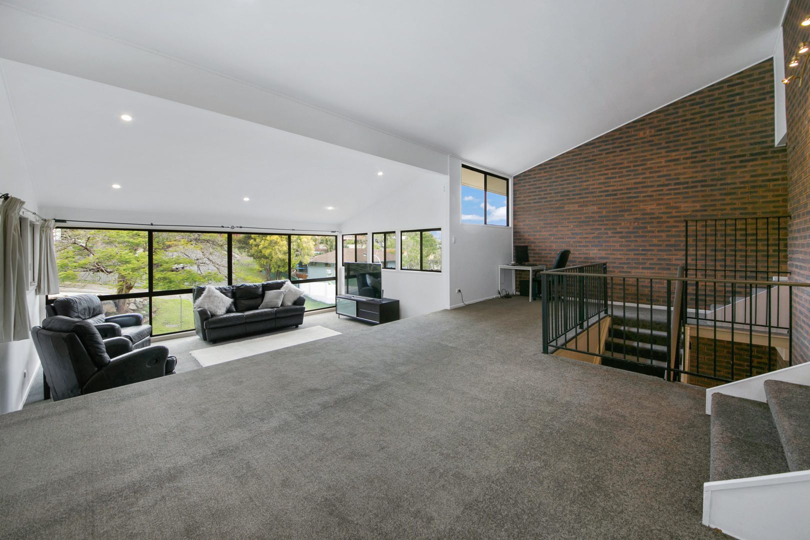 18 Gundara Street, The Gap QLD 4061, Image 2