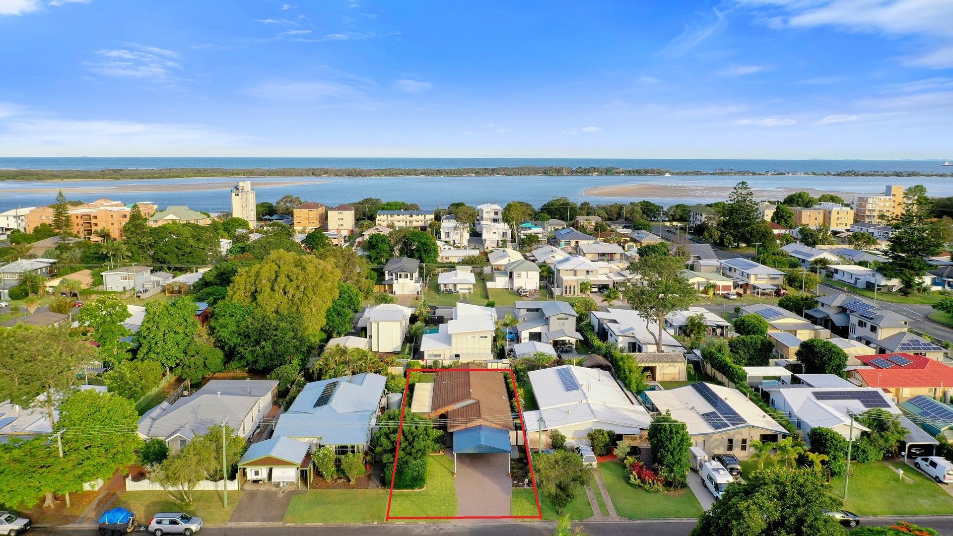 3 bedrooms House in 29 Coronation Ave GOLDEN BEACH QLD, 4551