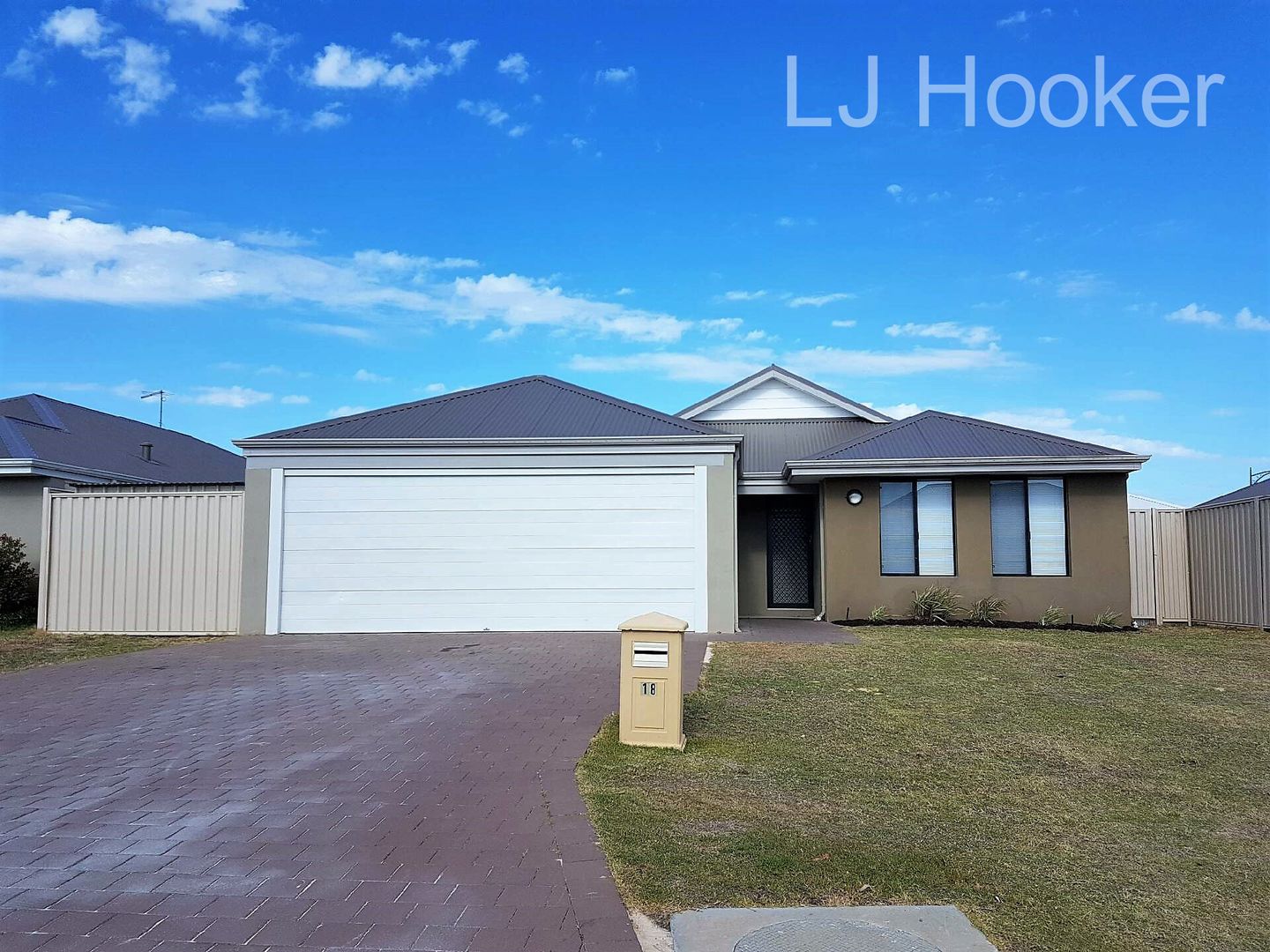 4 bedrooms House in 18 Jims Crescent SECRET HARBOUR WA, 6173