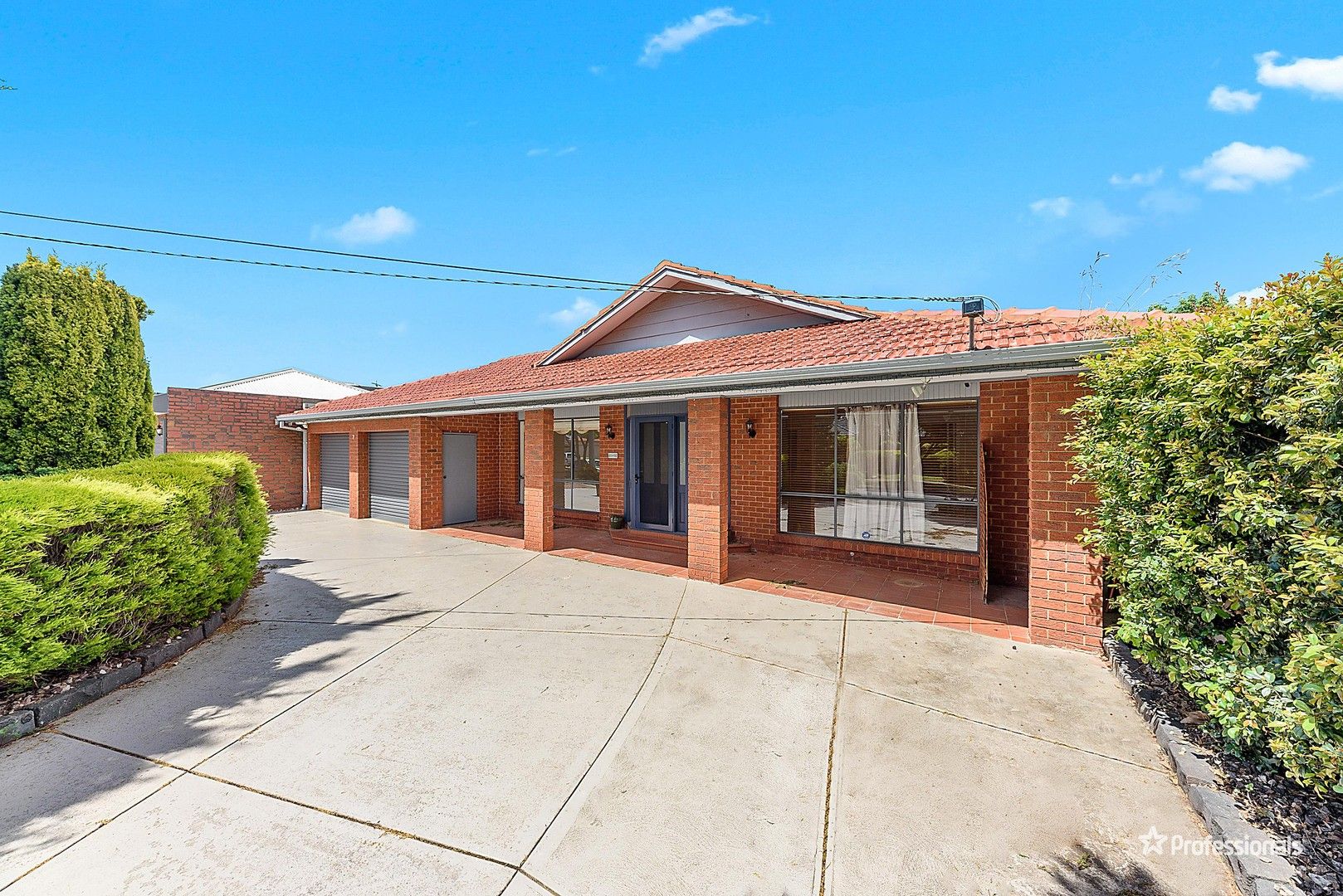 7 Wildflower Crescent, Hoppers Crossing VIC 3029, Image 0