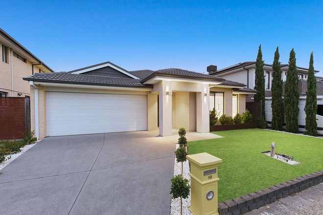 Picture of 19 Ascot Place, KEYSBOROUGH VIC 3173