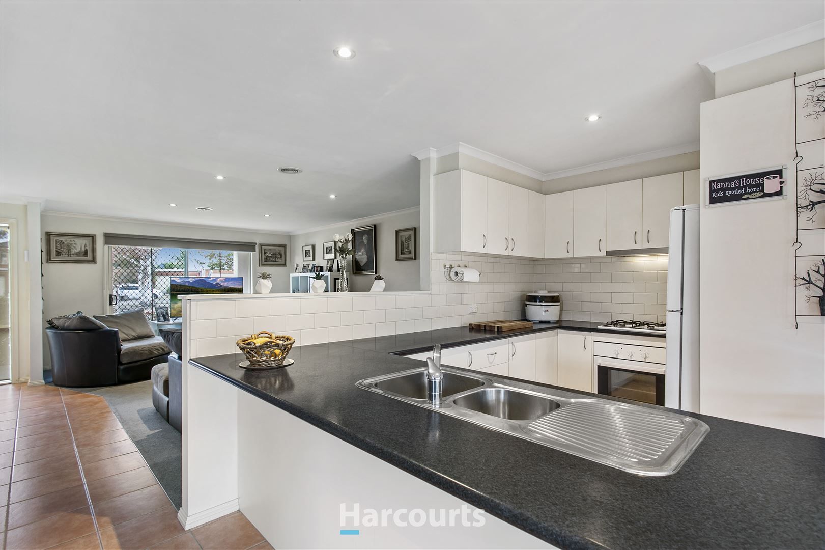 10 Provence Place, Narre Warren South VIC 3805, Image 1