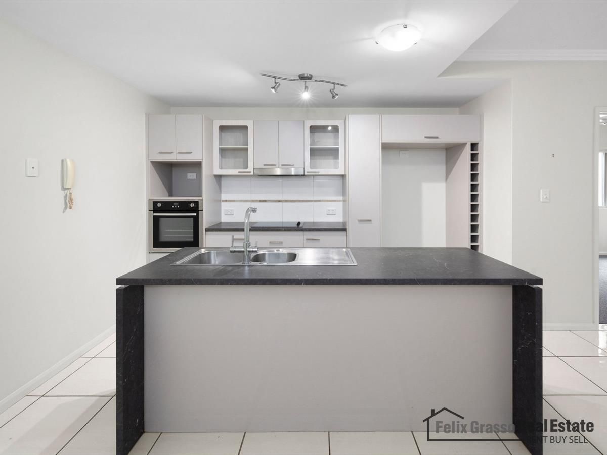29/9-11 McLean Street, Cairns North QLD 4870, Image 2