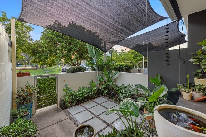 Picture of 3/70 Love Street, BULIMBA QLD 4171