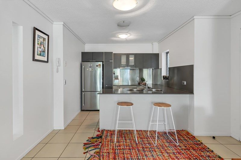 2 bedrooms Apartment / Unit / Flat in 5/119 Sunshine Parade MIAMI QLD, 4220