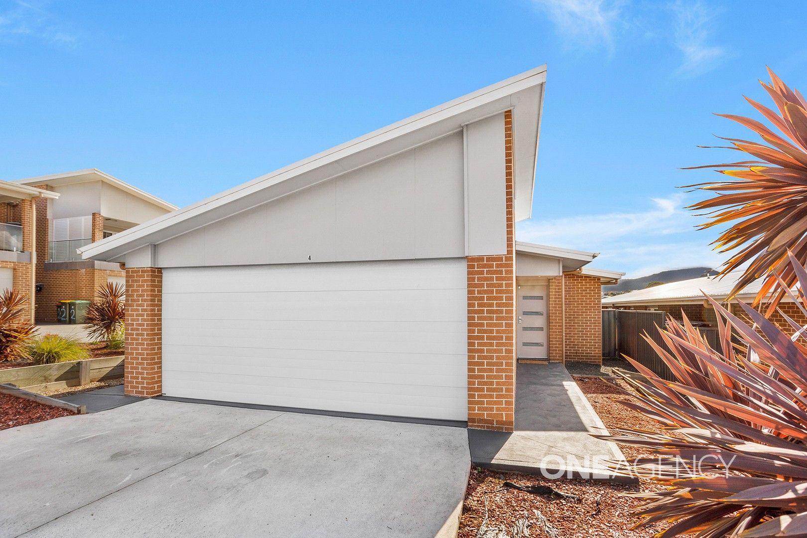 3 bedrooms House in 4/102 Kanahooka Road KANAHOOKA NSW, 2530