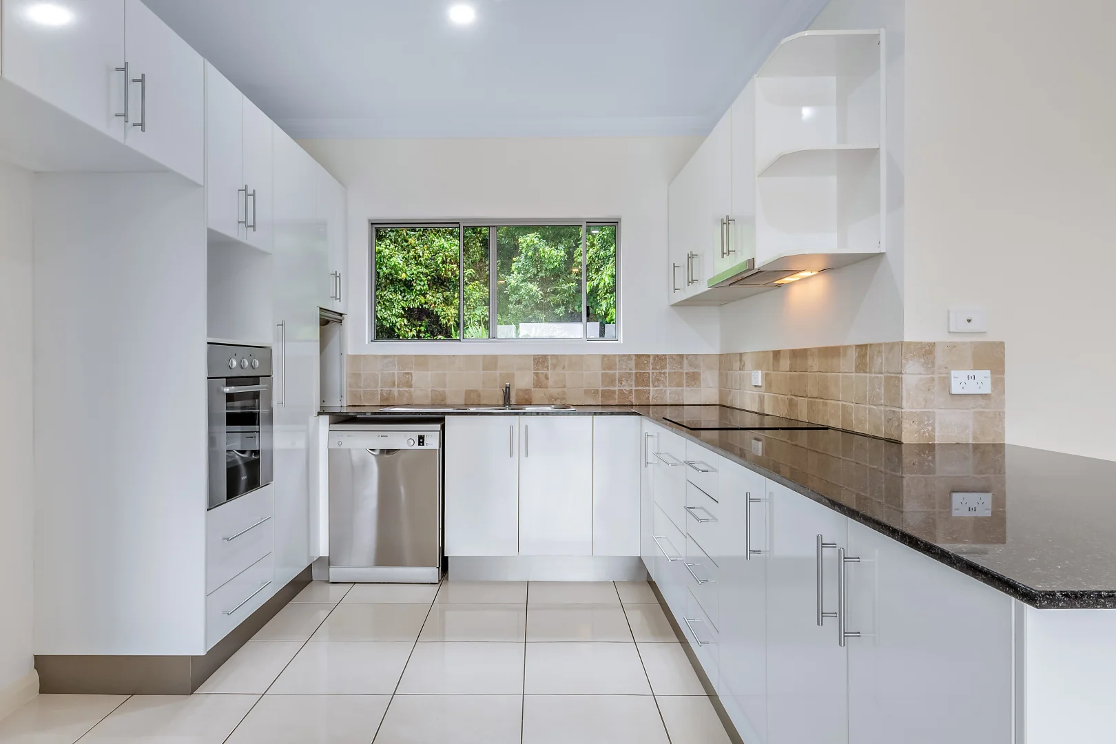 Additional image 5 of 49/3 Deloraine Close, Cannonvale QLD 4802