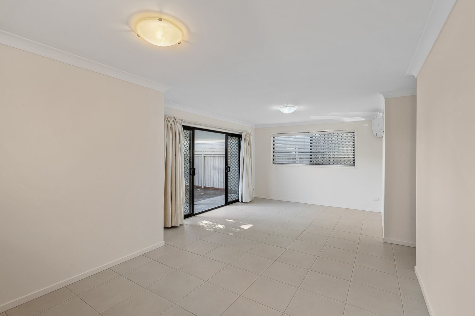 1/2527 Street, Woody Point QLD 4019 Apartment For Rent